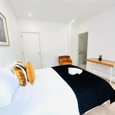 Center 3 Bedroom Flat Next To Avenida Almirante Reis * Lisboa