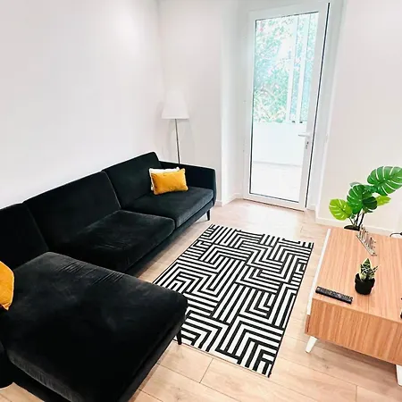 Center 3 Bedroom Flat Next To Avenida Almirante Reis Lejlighed