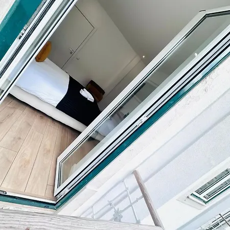 Center 3 Bedroom Flat Next To Avenida Almirante Reis リスボン