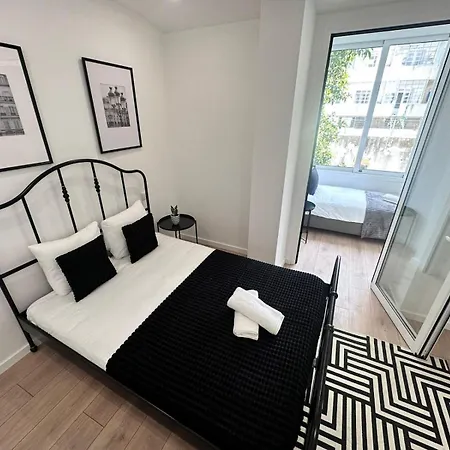 Center 3 Bedroom Flat Next To Avenida Almirante Reis Лиссабон