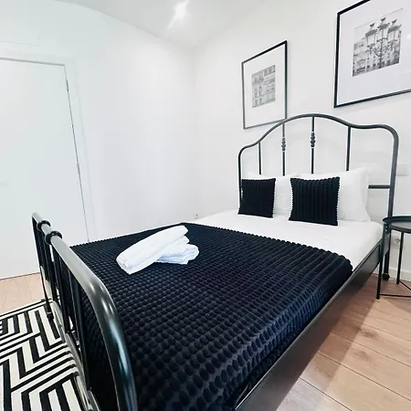 Center 3 Bedroom Flat Next To Avenida Almirante Reis Лиссабон