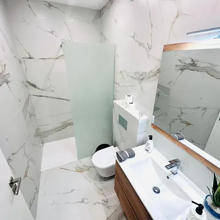 Center 3 Bedroom Flat Next To Avenida Almirante Reis Лиссабон